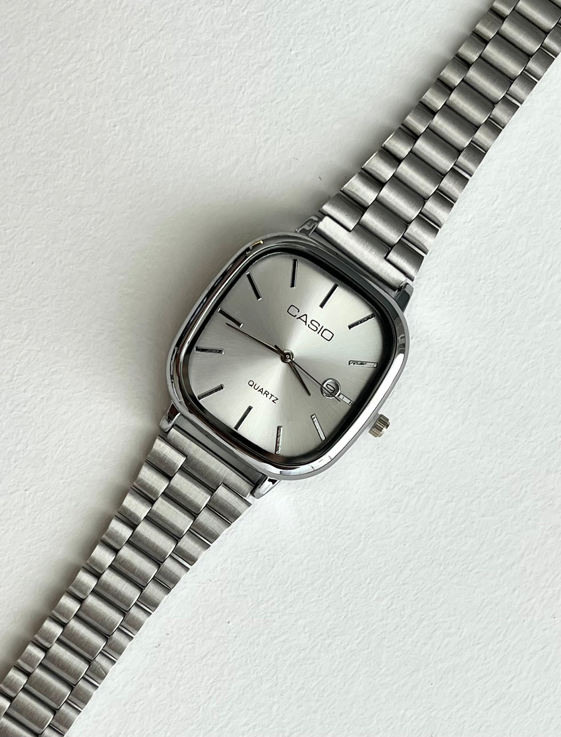 Vintage Classic White